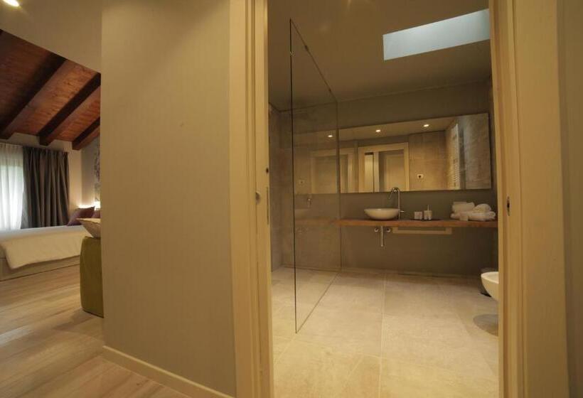 디럭스 스위트 킹 침대, Agriturismo Acinatico Wine Relais