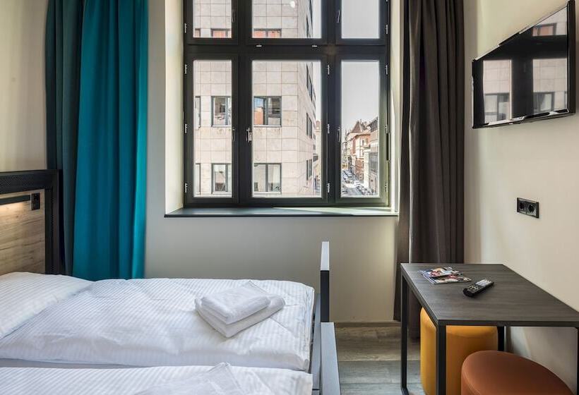스탠다드 룸, a&o Budapest City