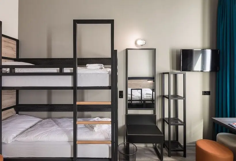 ルームシェアのワンベッド, a&o Budapest City