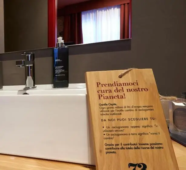 Deluxerum Stadsutsikt, 73 Boutique