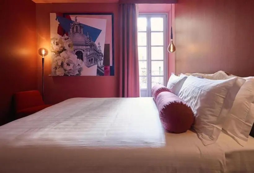 Deluxerum Stadsutsikt, 73 Boutique