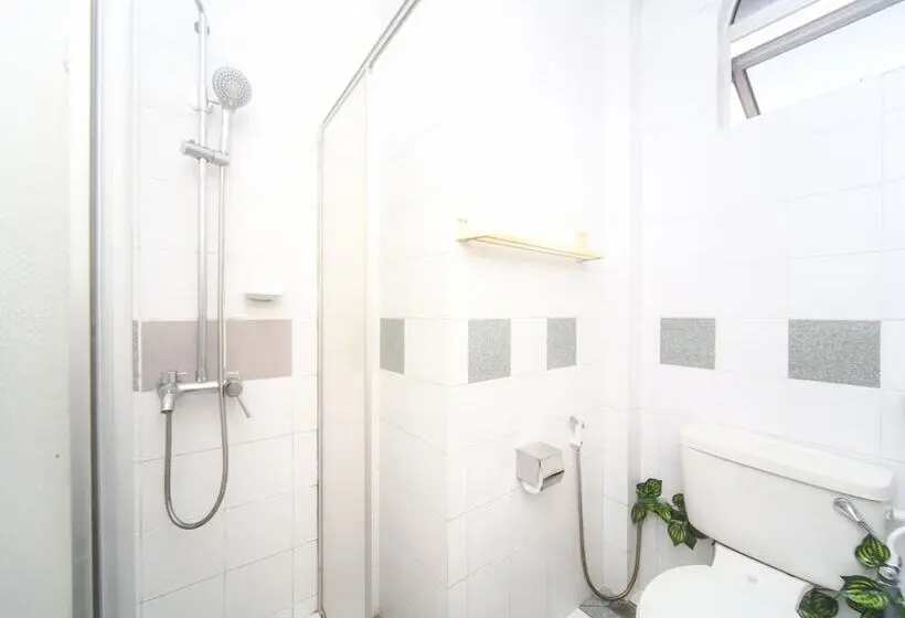 Deluxe-huone, Jockey Lodge Hotel By Oyo Rooms