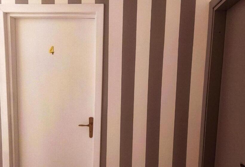 חדר סטנדרט נוף לים עם מרפסת, Milazzo Port Rooms