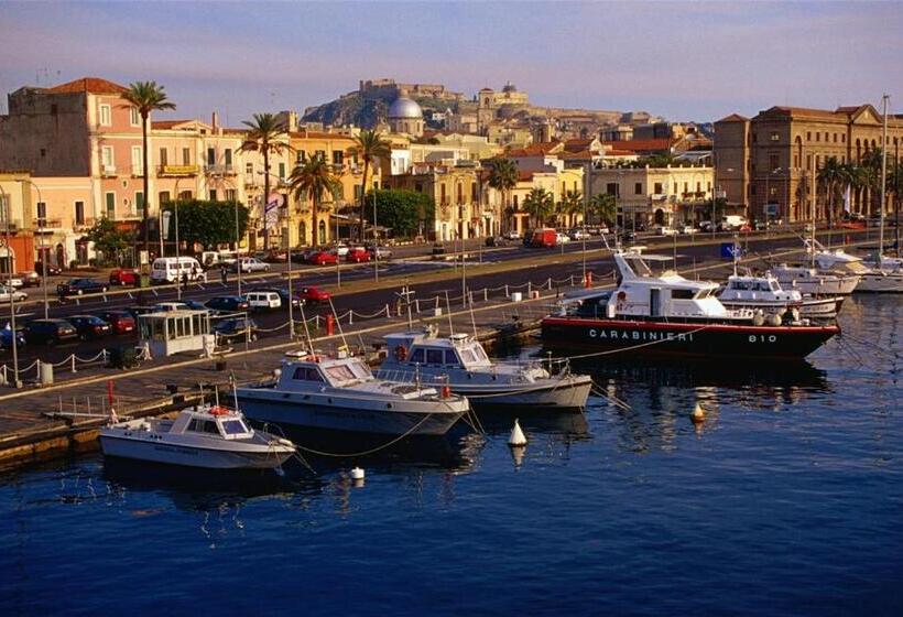 חדר סטנדרט נוף לים עם מרפסת, Milazzo Port Rooms