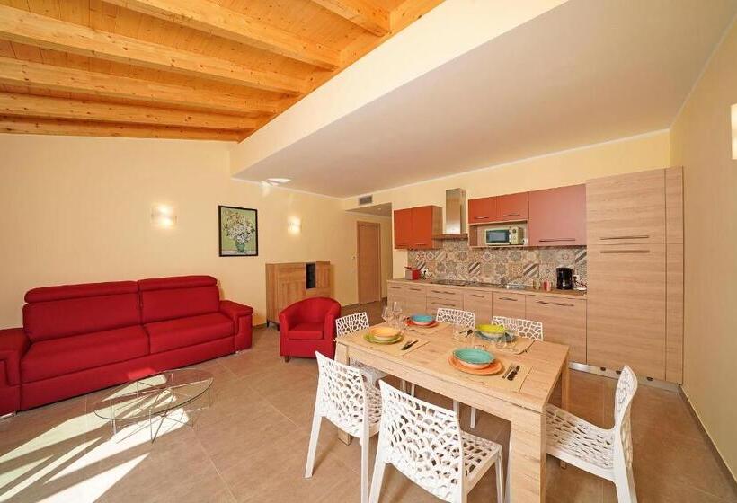 شقة غرفتين, Residence Dany Appartamenti Con Cucina Vista Lago Piscina E Parcheggio