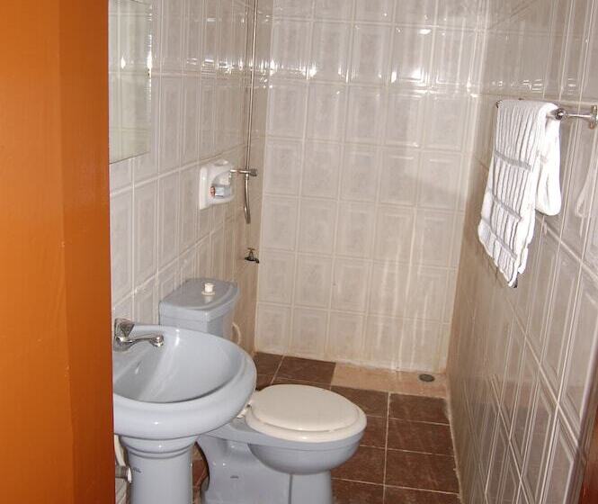 اتاق خانوادگی, Benin Hotel Terminus