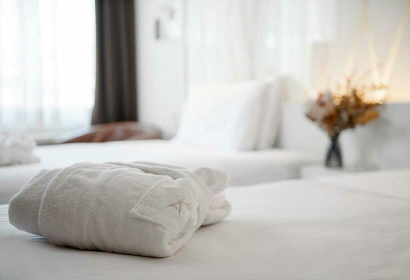 غرفة عائلية, Admiral Lugano