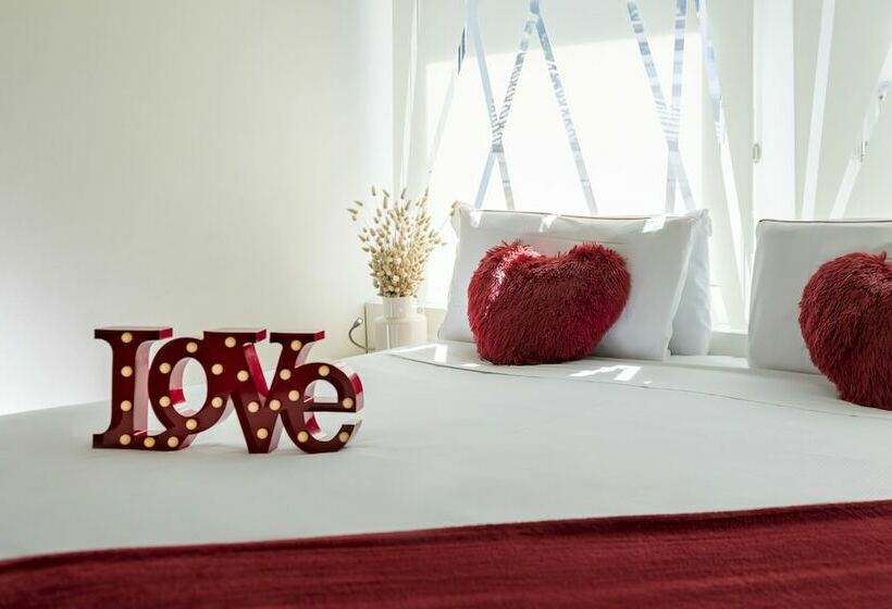 غرفة كلاسيكية, Admiral Lugano