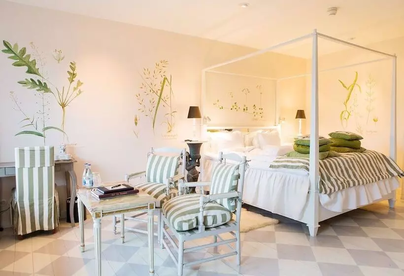 スイート, Bomans Hotell I Trosa