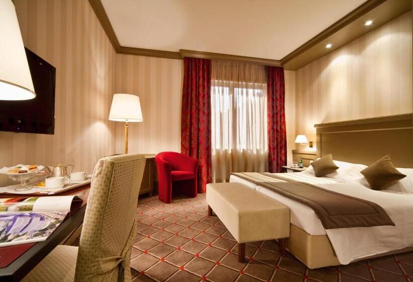 스탠다드 룸, De La Paix