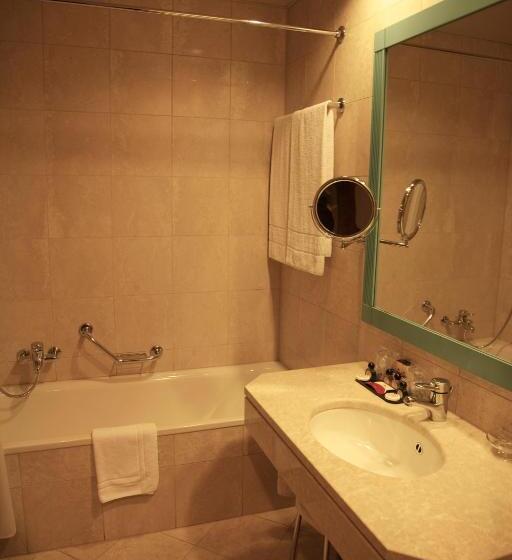 스위트, De La Paix