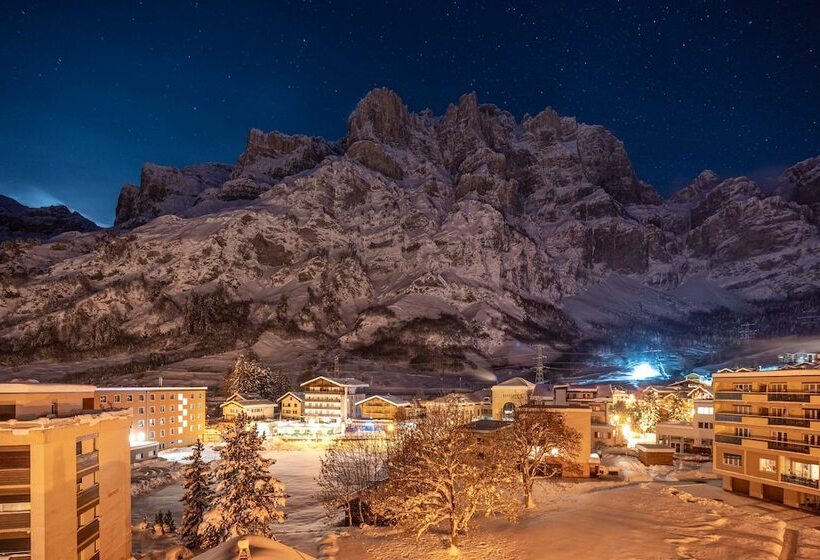 חדר משפחתי נוף להרים, Grichting Hotel & Serviced Apartments