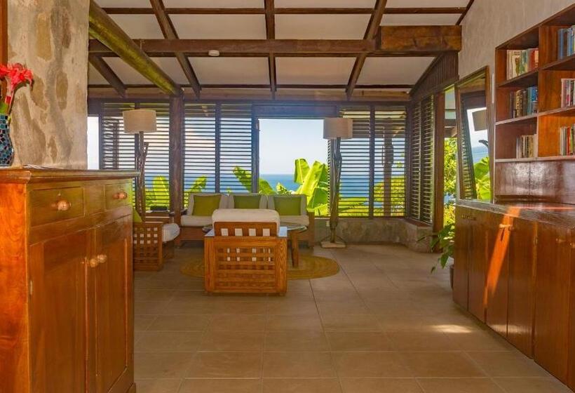 ویلای 3 خوابه با استخر, Stonefield Villa Resort