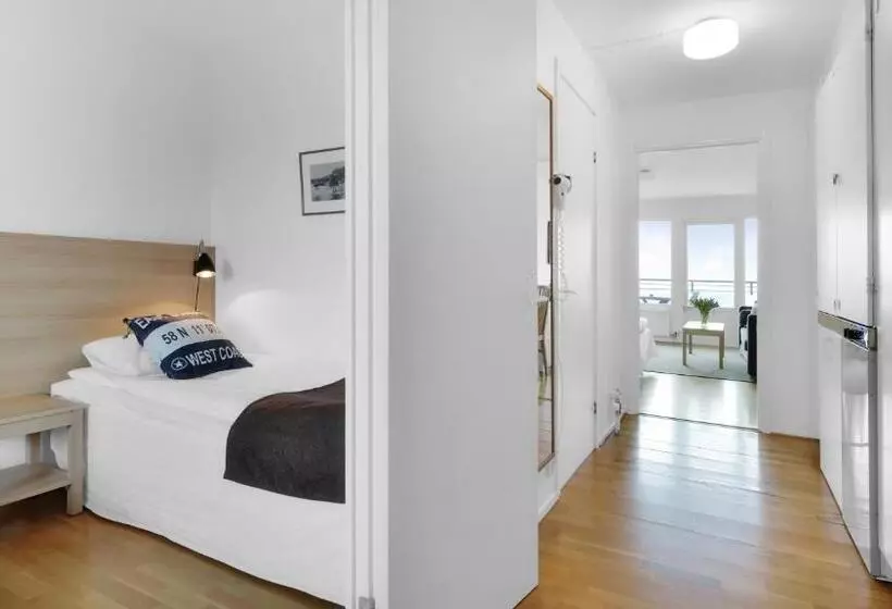 اتاق خانوادگی, Strand Hotell Borgholm