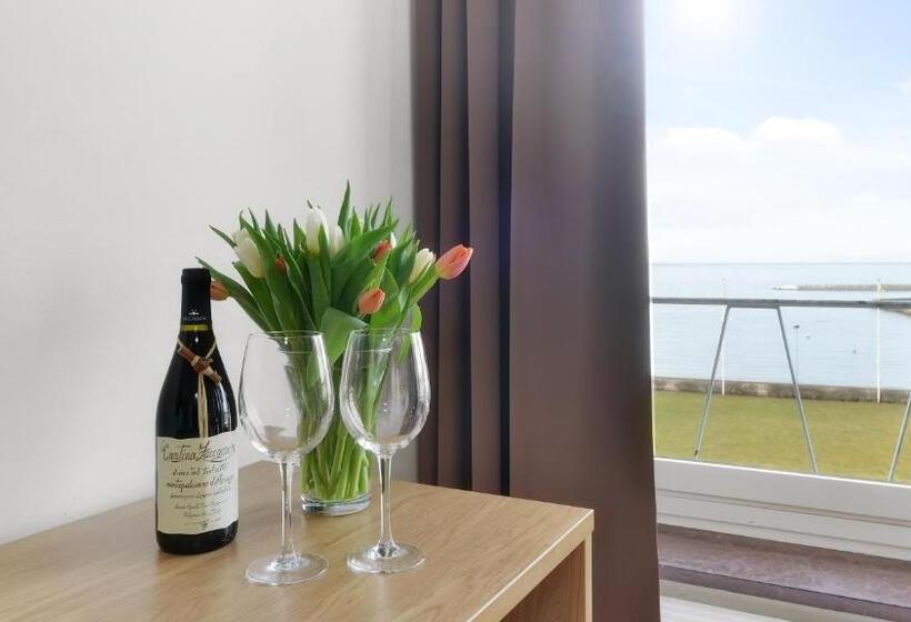 Deniz Manzaralı Standart Tek Kişilik Oda, Strand Hotell Borgholm