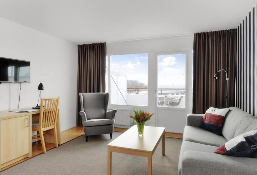 Deniz Manzaralı Balkonlu Superior Oda, Strand Hotell Borgholm