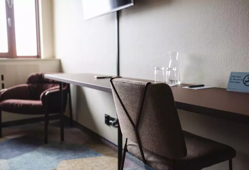 اتاق استاندارد, Quality Hotel Royal Corner