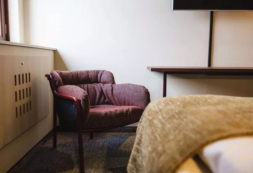 اتاق خانوادگی, Quality Hotel Royal Corner