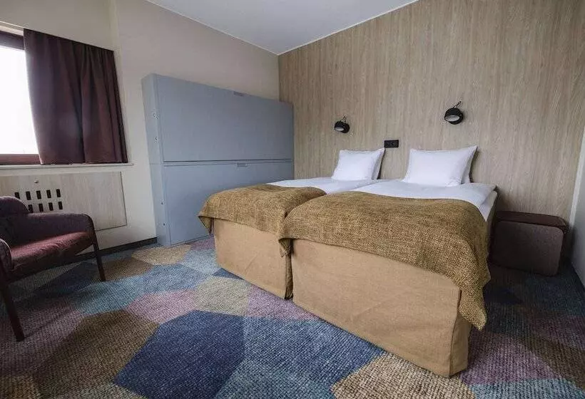 اتاق خانوادگی, Quality Hotel Royal Corner