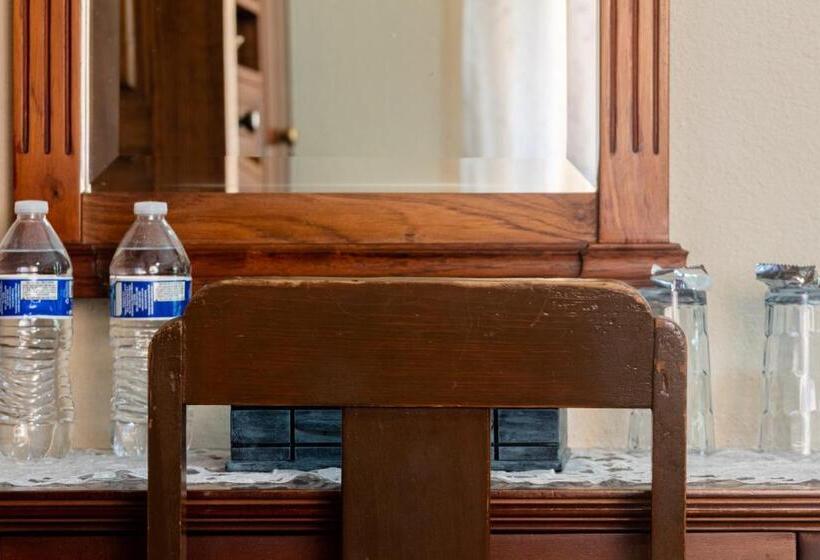 اتاق استاندارد با تخت بزرگ, Casa Maricela B&b