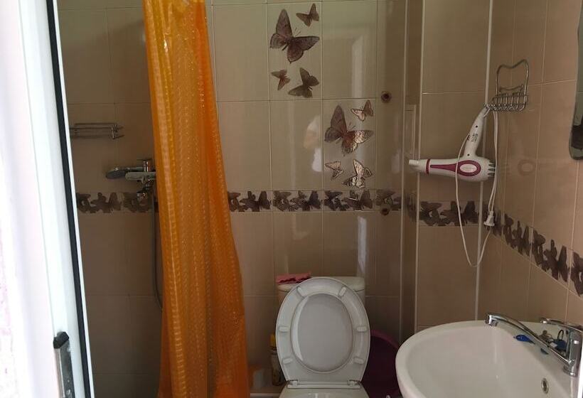 舒适三人间, Guest House Sterh