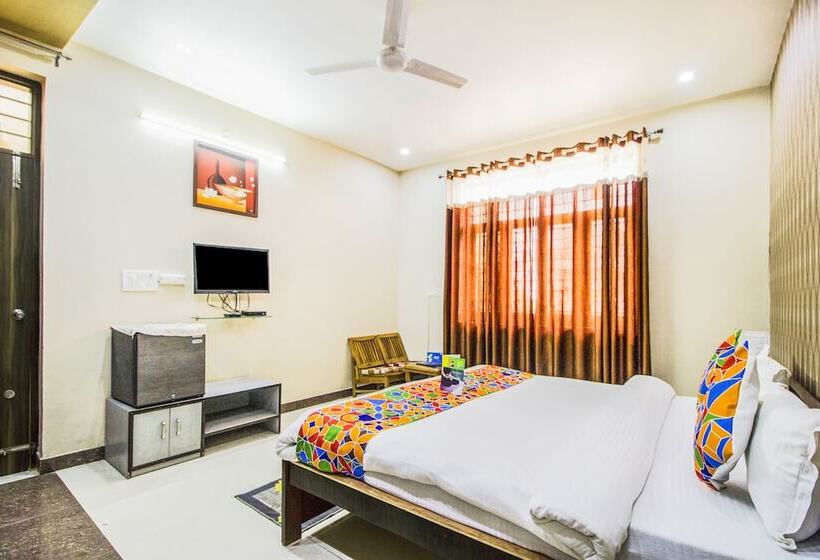 اتاق لوکس, Fabexpress Queen Palace