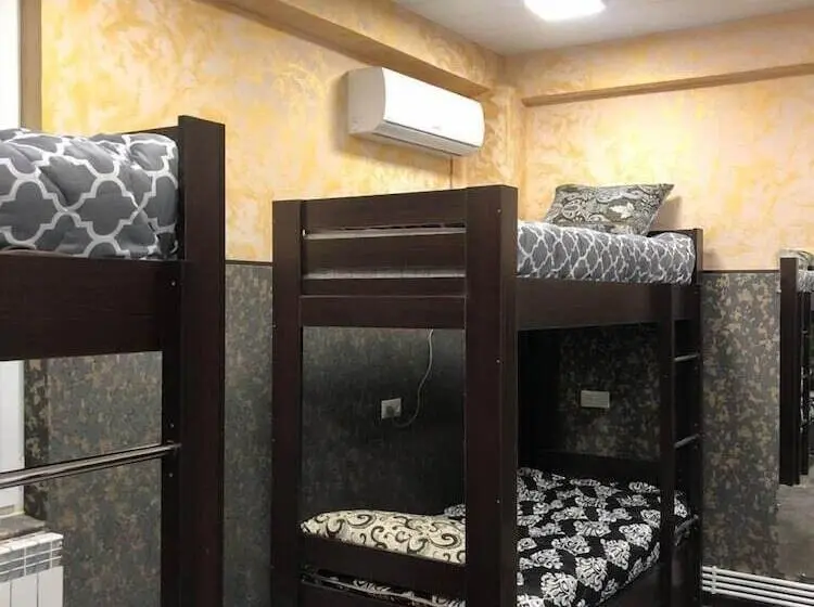 تختخواب در اتاق مشترک, M&g Hostel And Tours