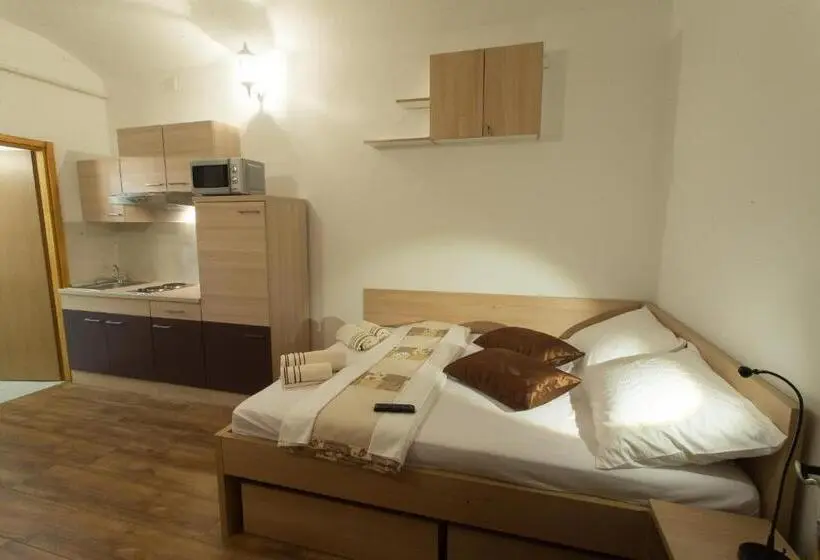 استودیوی استاندارد, Guesthouse Bed 4 You
