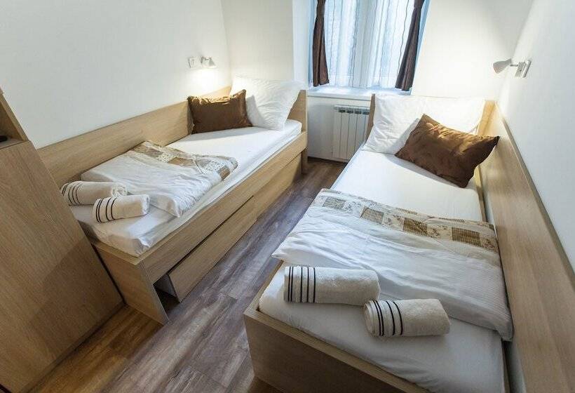 استودیوی استاندارد, Guesthouse Bed 4 You