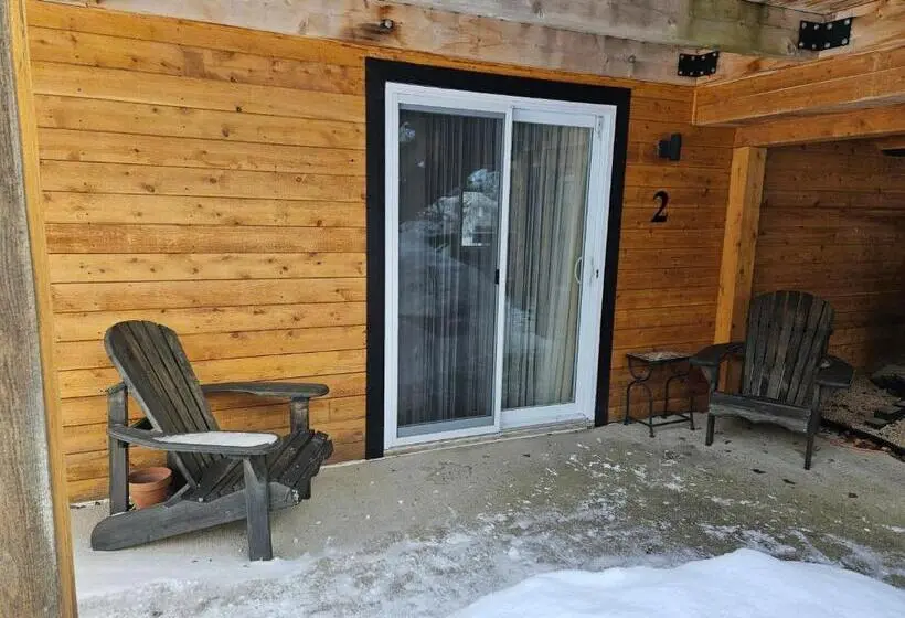 スタンダードルーム, Le Den De Tremblant
