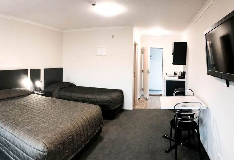 Студия Стандарт, Harbour View Motel