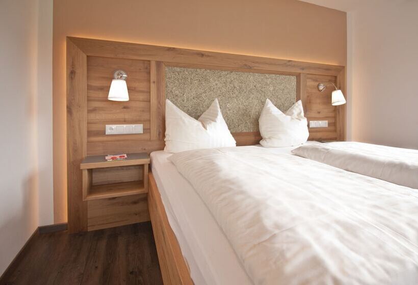 Номер Стандарт с Балконом, Pension Schuasterhof