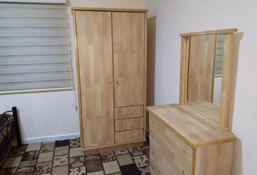 اتاق استاندارد سه نفره, Majido