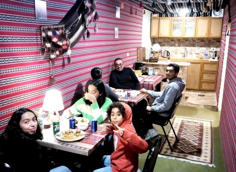 اتاق استاندارد چهار تخته, Majido