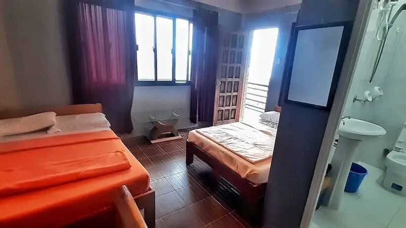 スタンダード4人部屋, Banaue Pink Eco Hostel