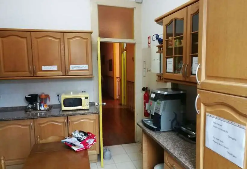 اتاق استاندارد, Mana Guest House