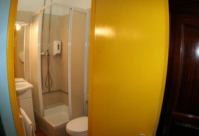 اتاق استاندارد, Mana Guest House