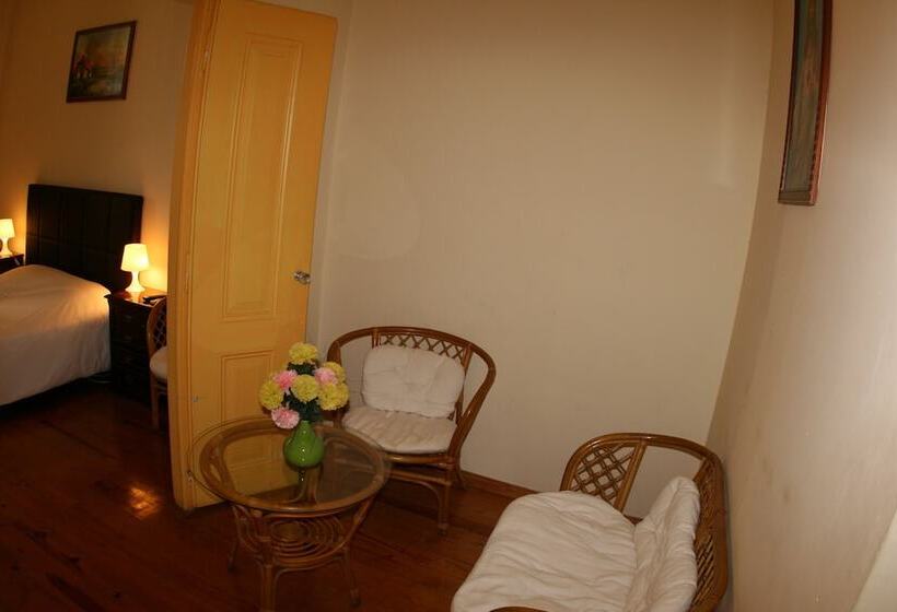 سوییت, Mana Guest House