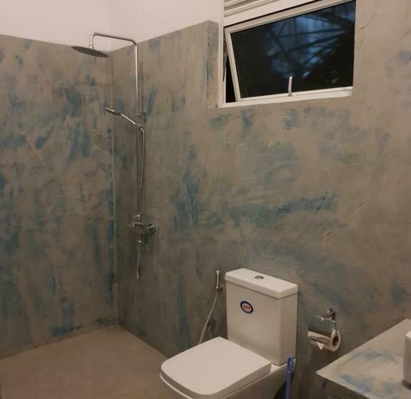 Кровать в Общей Комнате, Chill Bay Weligama