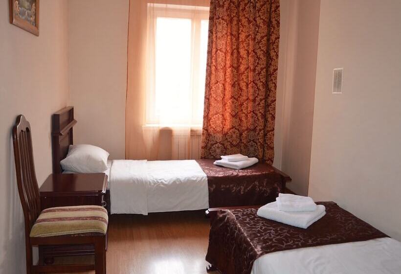 اتاق استاندارد چهار تخته, Sun