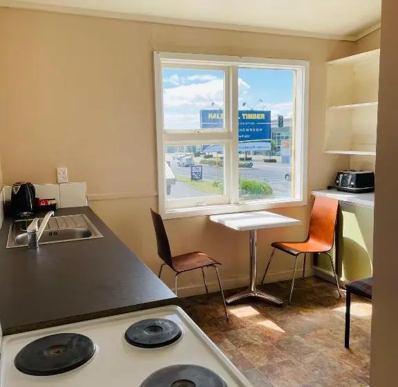コンフォートトリプルルーム, Blenheim Road Motor Lodge