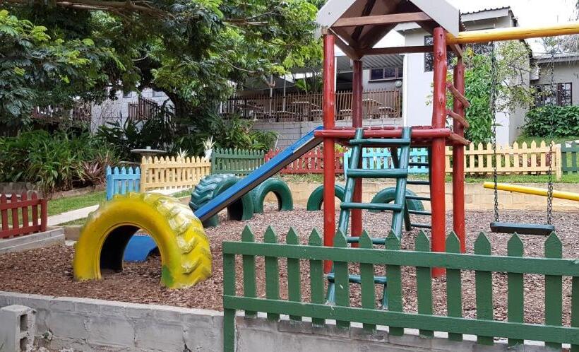 חדר משפחתי, Cheese Farm & Lodge