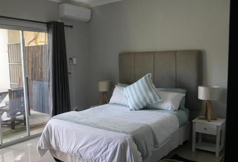 בקתת חדר, Cheese Farm & Lodge