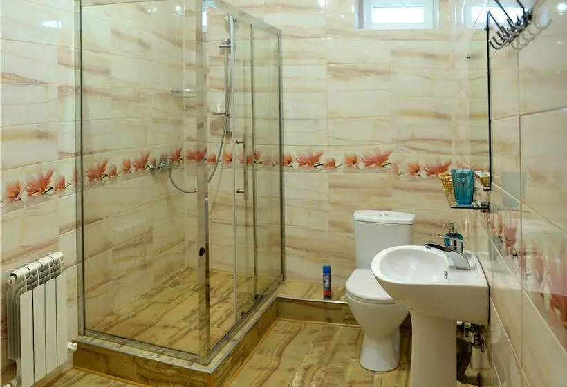 Chambre Quadruple Standard, Siyanie