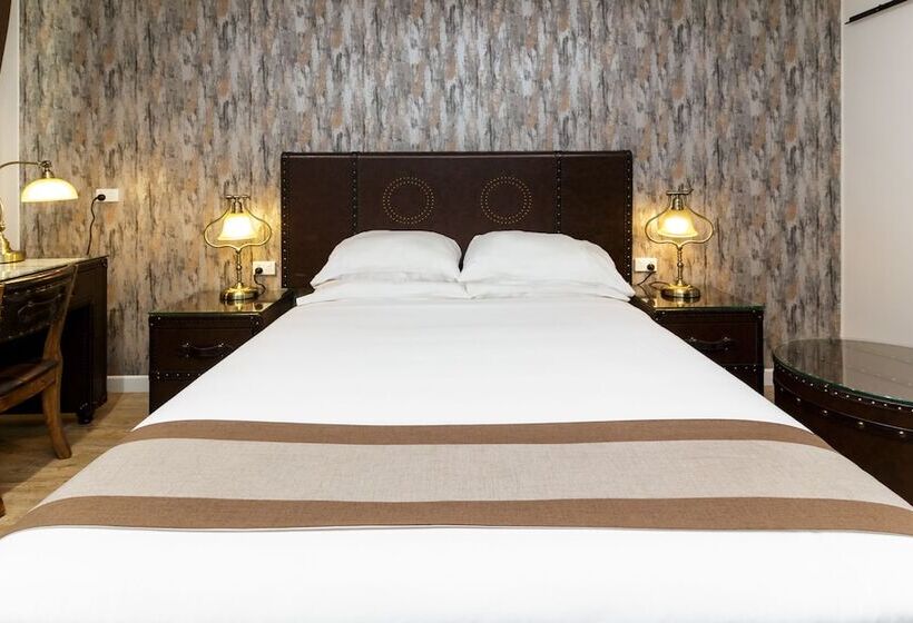 Номер Deluxe, Opal Ridge Motel