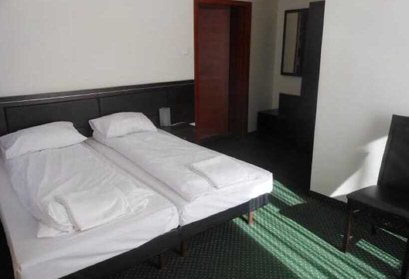 اتاق استاندارد, Willa Halka