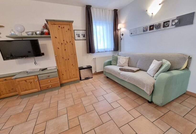 2-Bedroom Classic Apartment, Residence Le Rose
