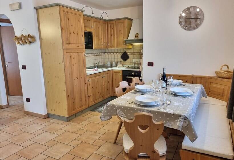 2-Bedroom Classic Apartment, Residence Le Rose