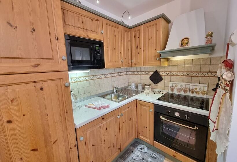 2-Bedroom Classic Apartment, Residence Le Rose