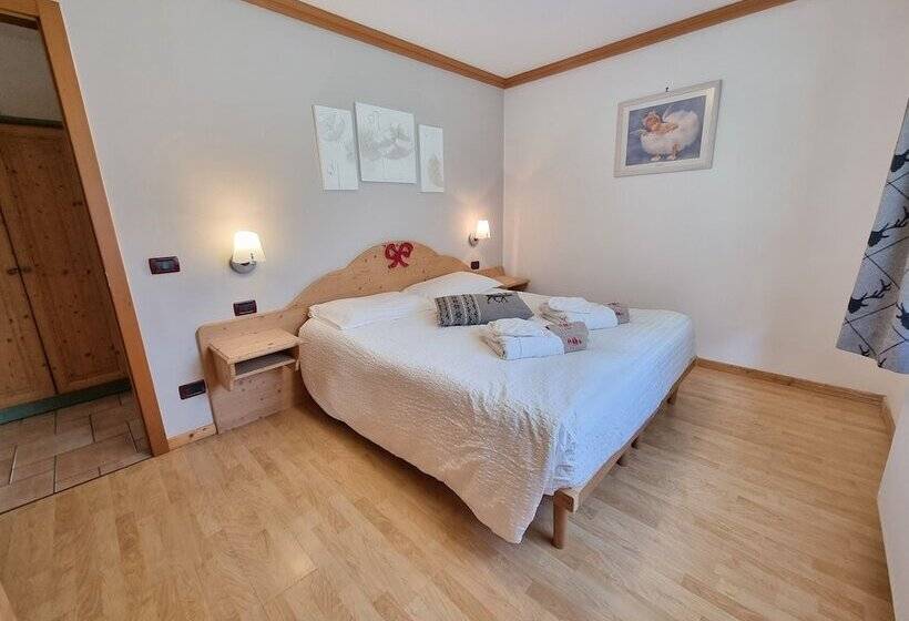 2-Bedroom Classic Apartment, Residence Le Rose